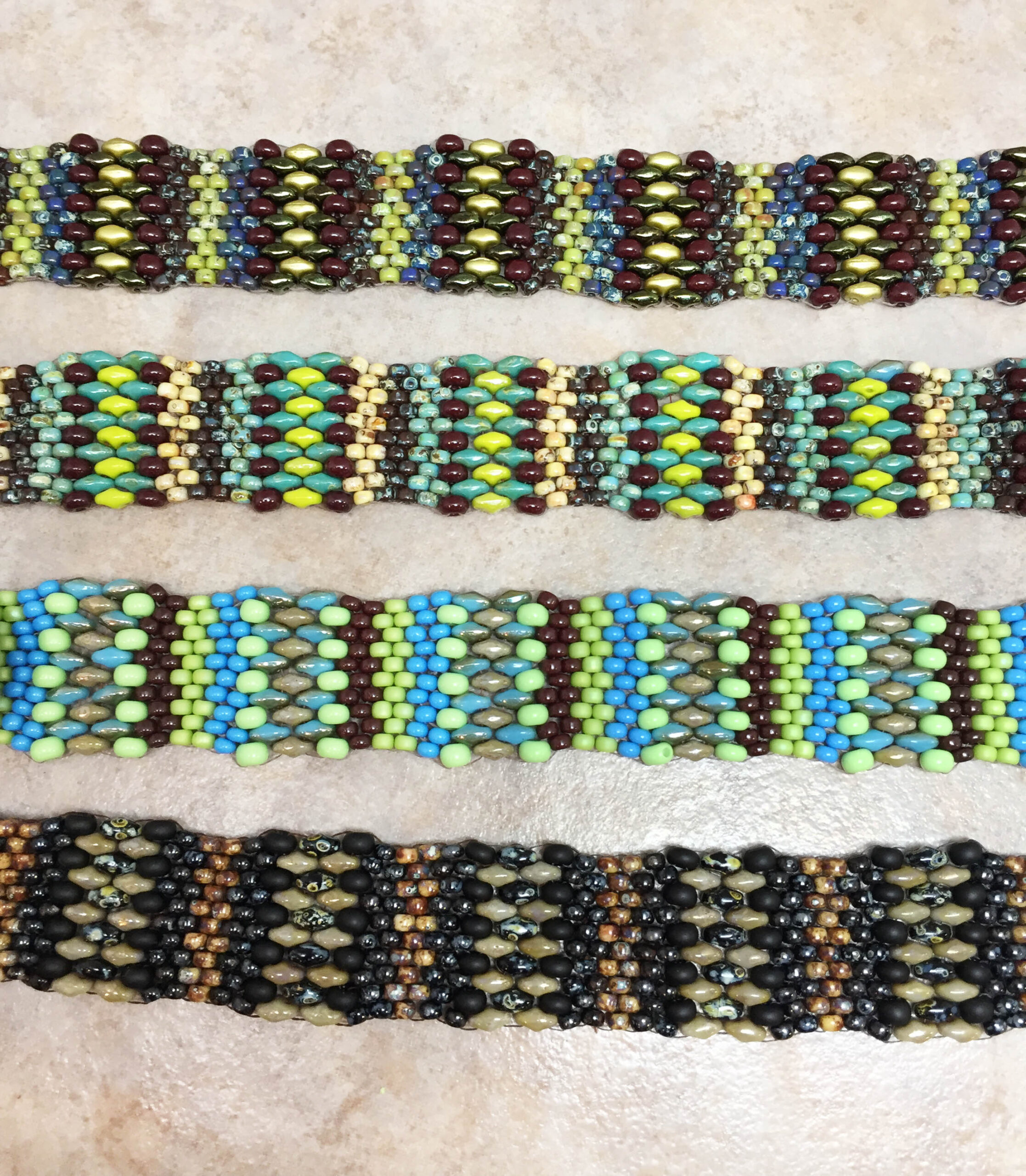 Bracelet Cuff Beaded Peyote Stitch - Pantone Greenery Kale Lapis - Mother Earth collection - Image 3