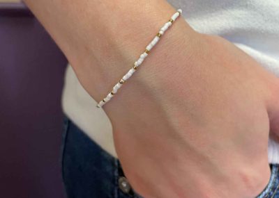 Delicate Bead Bracelet Stretch Beaded Delica Single Classic White Model